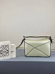 Loewe Mini Puzzle bag in classic calfskin khaki - 5