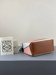 Loewe Mini Puzzle bag in classic calfskin pink/ creme - 6