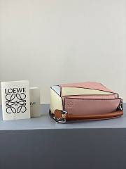 Loewe Mini Puzzle bag in classic calfskin pink/ creme - 5