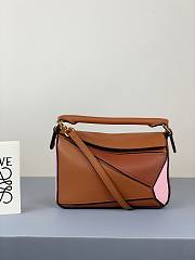 Loewe Mini Puzzle bag in classic calfskin brown/ pink - 1