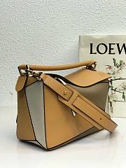 Loewe Medium Puzzle bag in classic calfskin brown/ gray - 2
