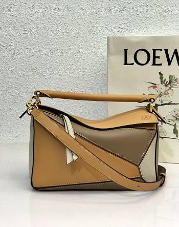 Loewe Small Puzzle bag in classic calfskin brown/ gray