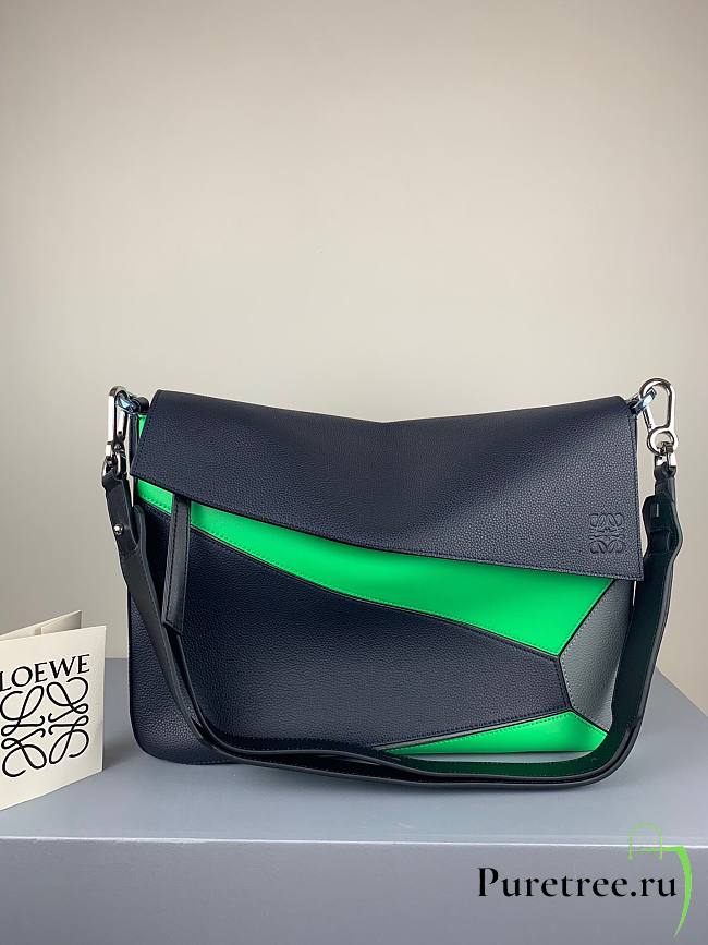 Loewe Puzzle messenger bag in classic calfskin green - 1