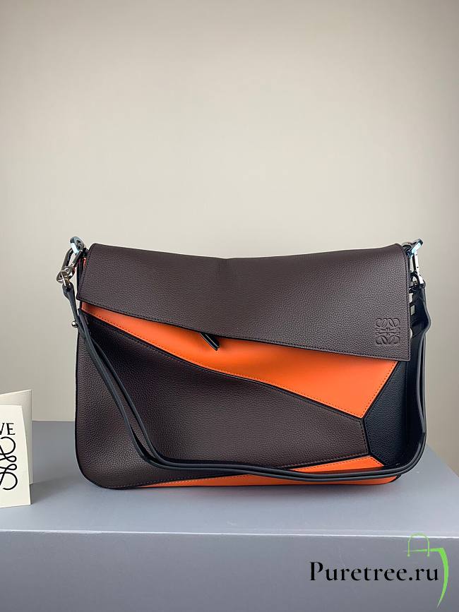 Loewe Puzzle messenger bag in classic calfskin orange - 1