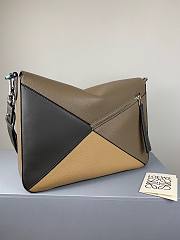 Loewe Puzzle messenger bag in classic calfskin avocado  - 3