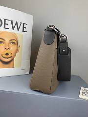 Loewe Puzzle messenger bag in classic calfskin avocado  - 2