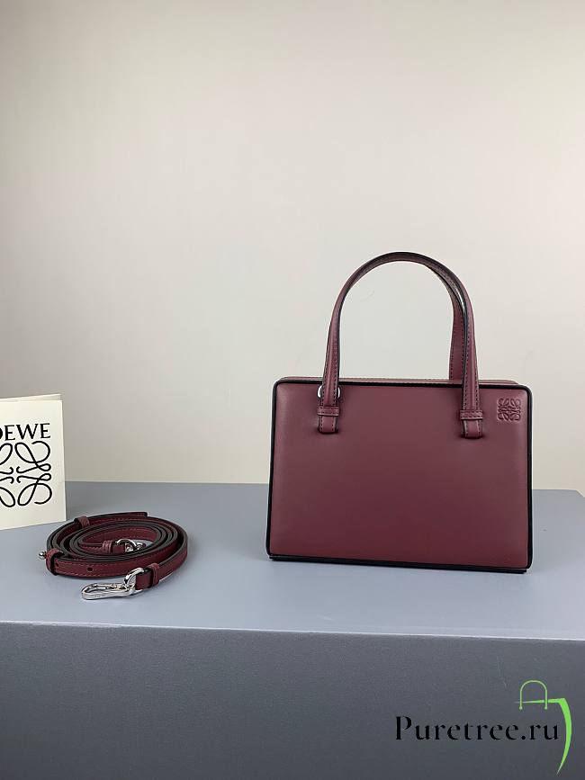 LOEWE small Postal Black Small Leather Tote in red - 1