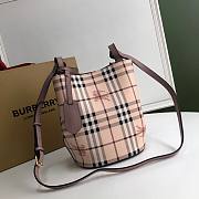 Burberry monogram pink bucketbag - 5