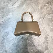 Balenciaga Hourglass bag in beige leather - gold hardware - 2