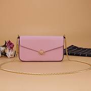 Fendi multiple wallet chain pink | 8842 - 1