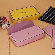 Fendi multiple wallet chain pink | 8842 - 3