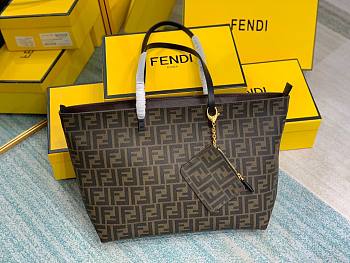 Fendi shopping bag brown | 8BH185