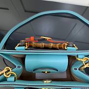 Gucci Diana mini tote bag in blue leather | 655661 - 3