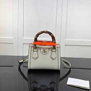 Gucci Diana mini tote bag in white leather | 655661 - 1