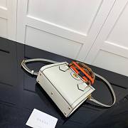 Gucci Diana mini tote bag in white leather | 655661 - 4