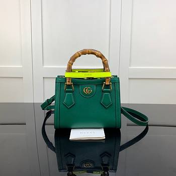 Gucci Diana mini tote bag in green leather | 655661