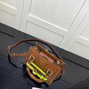 Gucci Diana mini tote bag in brown leather | 655661 - 6
