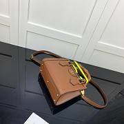 Gucci Diana mini tote bag in brown leather | 655661 - 4