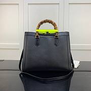 Gucci Diana medium tote bag in black leather | 655658 - 4
