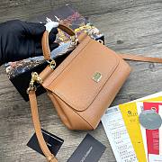 D&G dauphine leather Sicily small bag in brown - 4
