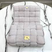 BV Padded Casette Cross-body Bag in chalk velvet | 591970 - 3