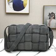 BV Padded Casette Cross-body Bag in mirabelle velvet | 591970 - 4