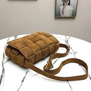 BV Padded Casette Cross-body Bag in caramel velvet | 591970 - 2