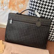 Bottega Veneta document case black handle bag - 6
