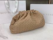 Bottega Veneta handwoven leather pouch in caramel  - 3