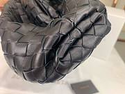 Bottega Veneta handwoven leather pouch in black - 6