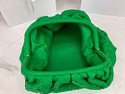 Bottega Veneta handwoven leather pouch in green - 6