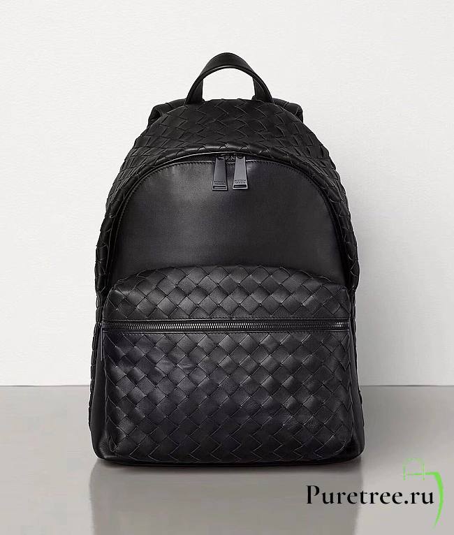 Bottega Veneta black leather backpack - 1