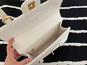 Chanel FlapBag White Leather AS2696 - 4
