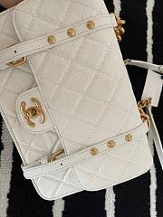 Chanel FlapBag White Leather AS2696 - 2