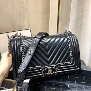 Chanel Medium Crinkled Calfskin Chevron Boy Flap Bag Black - 6