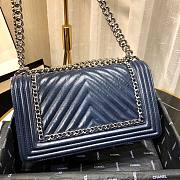 Chanel Medium Crinkled Calfskin Chevron Boy Flap Bag Blue - 5