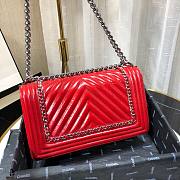 Chanel Medium Crinkled Calfskin Chevron Boy Flap Bag Red - 4