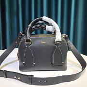 Chloe Small Daria day bag in grained & shiny calfskin black - 1