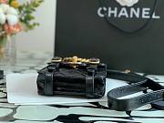 Chanel 19 case phone black leather - 6