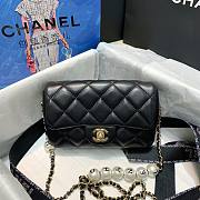 Chanel pearl chain flap bag - 4