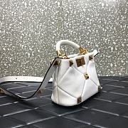 VALENTINO | Roman Stud White Bag 520 In Nappa - 20×9×15cm - 3