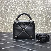 VALENTINO | Roman Stud Black Bag 520 In Nappa - 20×9×15cm - 1