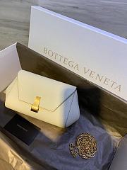 Bottega Veneta | Mini Angle In White - 19 x 13 x 8 cm - 6