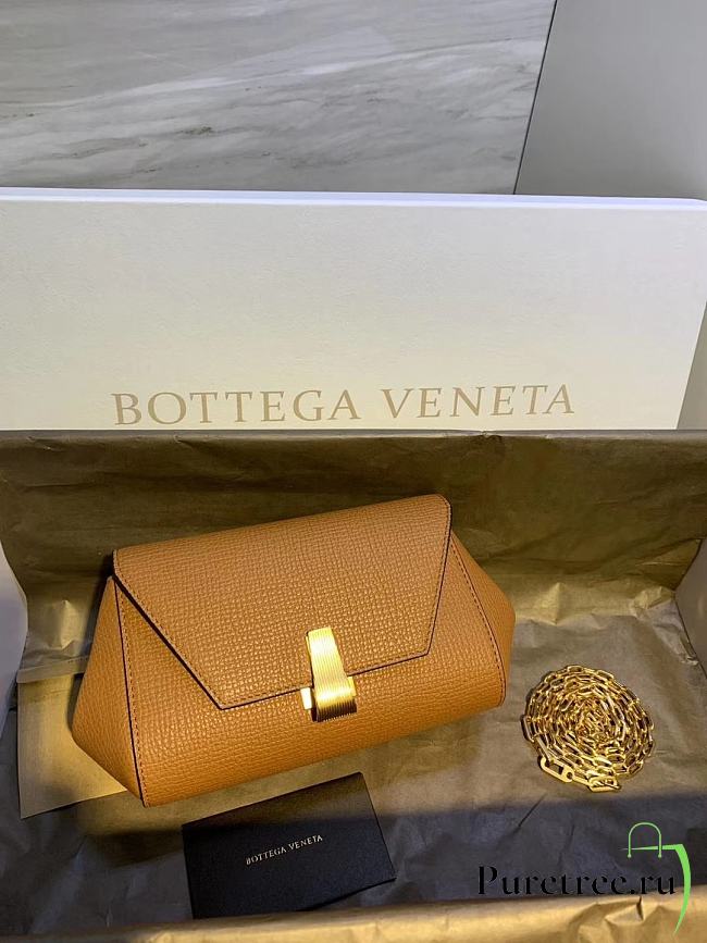 Bottega Veneta | Mini Angle In Caramel - 19 x 13 x 8 cm - 1