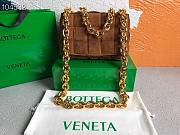 Bottega Veneta Chain Cassette Velvet Brown | 631421 - 1