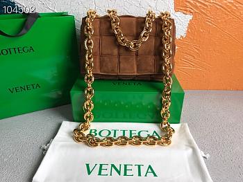 Bottega Veneta Chain Cassette Velvet Brown | 631421