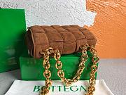 Bottega Veneta Chain Cassette Velvet Brown | 631421 - 5