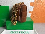 Bottega Veneta Chain Cassette Velvet Brown | 631421 - 4