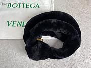 Bottega Veneta | Mini Jodie Black Bag - 680697 - 27 x 23 x 8cm - 5