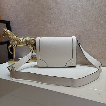 Louis Vuitton | New Flap Messenger Beige - M30813 - 28.3 x 18.3 x 4.3 cm